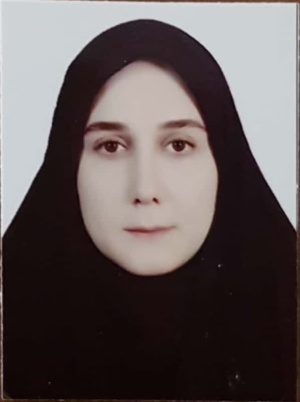 مینا اکبری